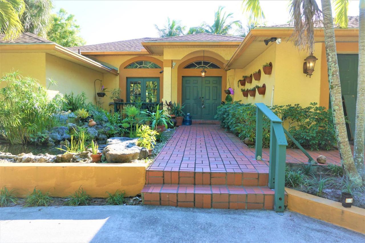 Jupiter Waterfalls - Newly Updated - Tiki Hut, Fire Pit, Kitchen, Pool Heater And More Exterior photo